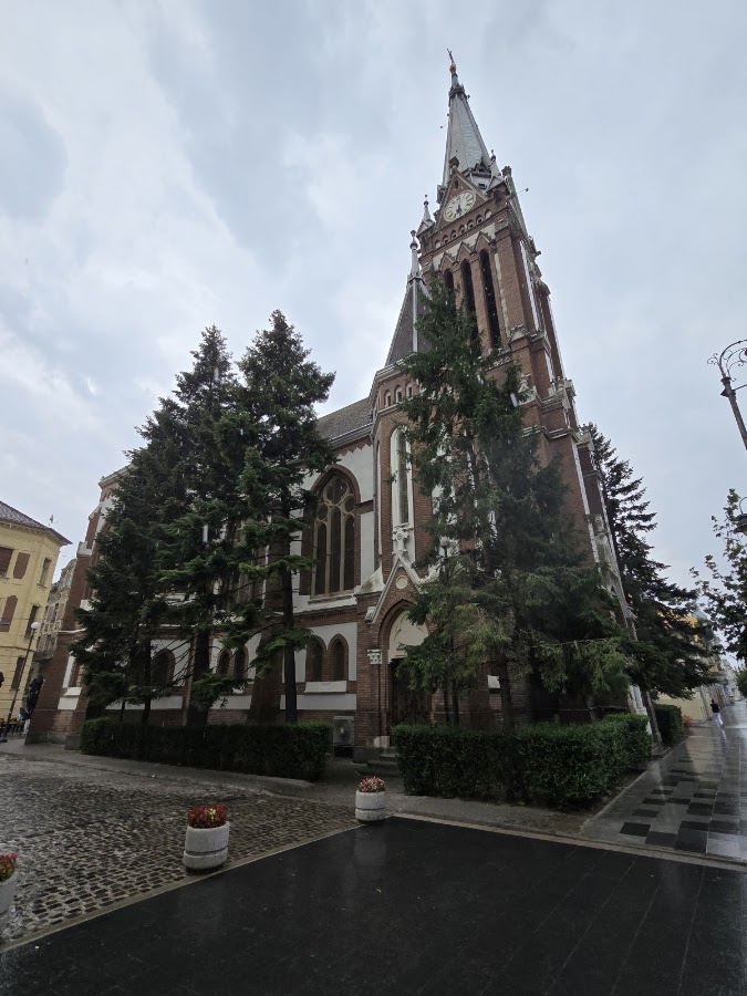 Foto von Biserica Roșie