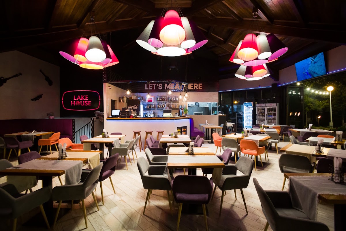 Photo of Lake House Restaurant