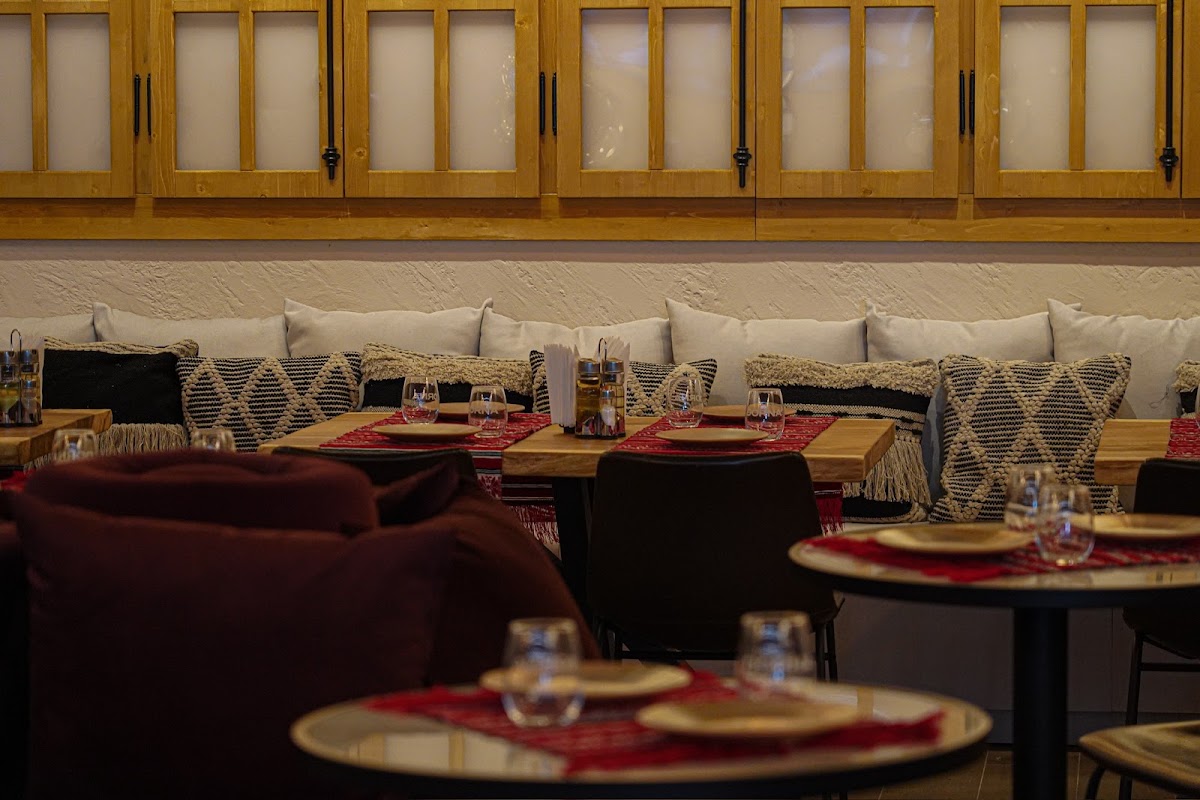 Photo de Origini - Restaurant Romanesc