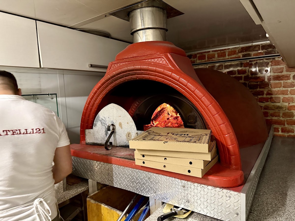 Foto von Fratelli 21,Pizza pe vatra.