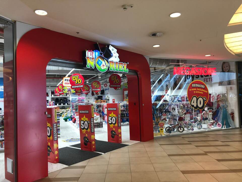 Fotografie de Noriel Arad Atrium Mall