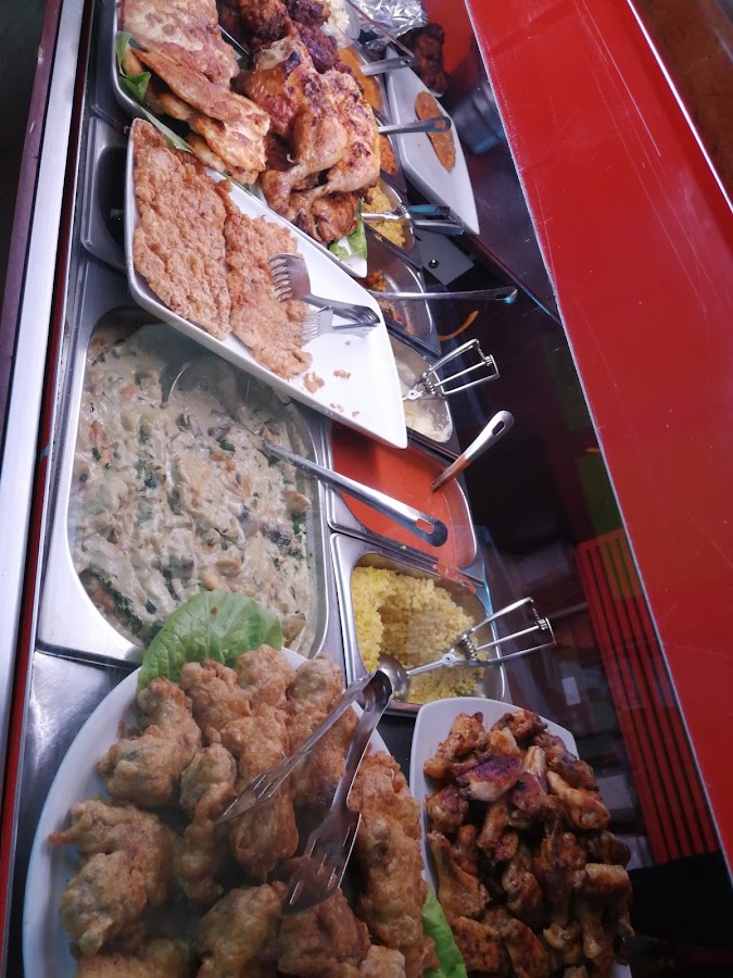 Foto von Kilometrul Zero Fastfood