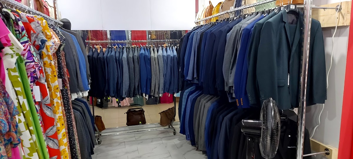 Photo de Complex Comercial Jackson Arad