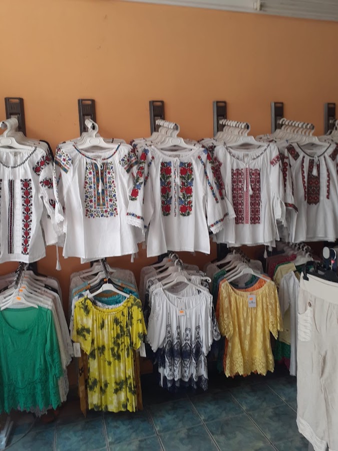 Photo of Sara Fashion