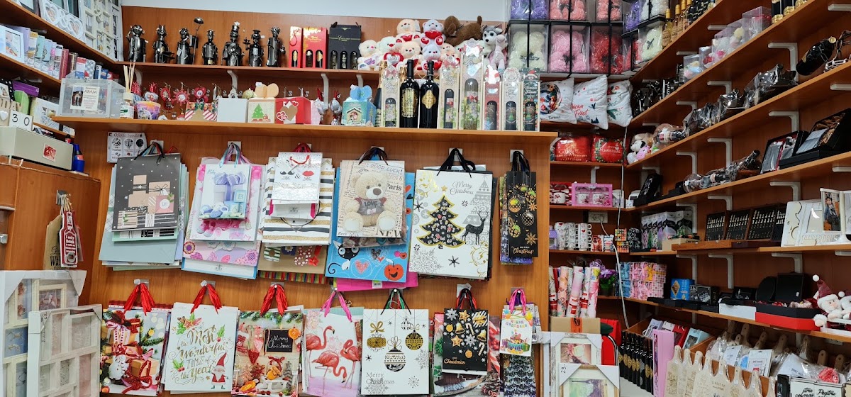 Foto von Foto Enigma Printing Center & Gift Shop