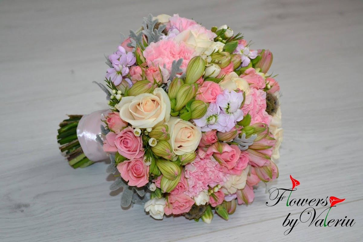 Photo of Flowers by Valeriu