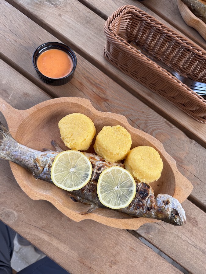 Foto di Punct Gastronomic Local Domeniul Cerbului