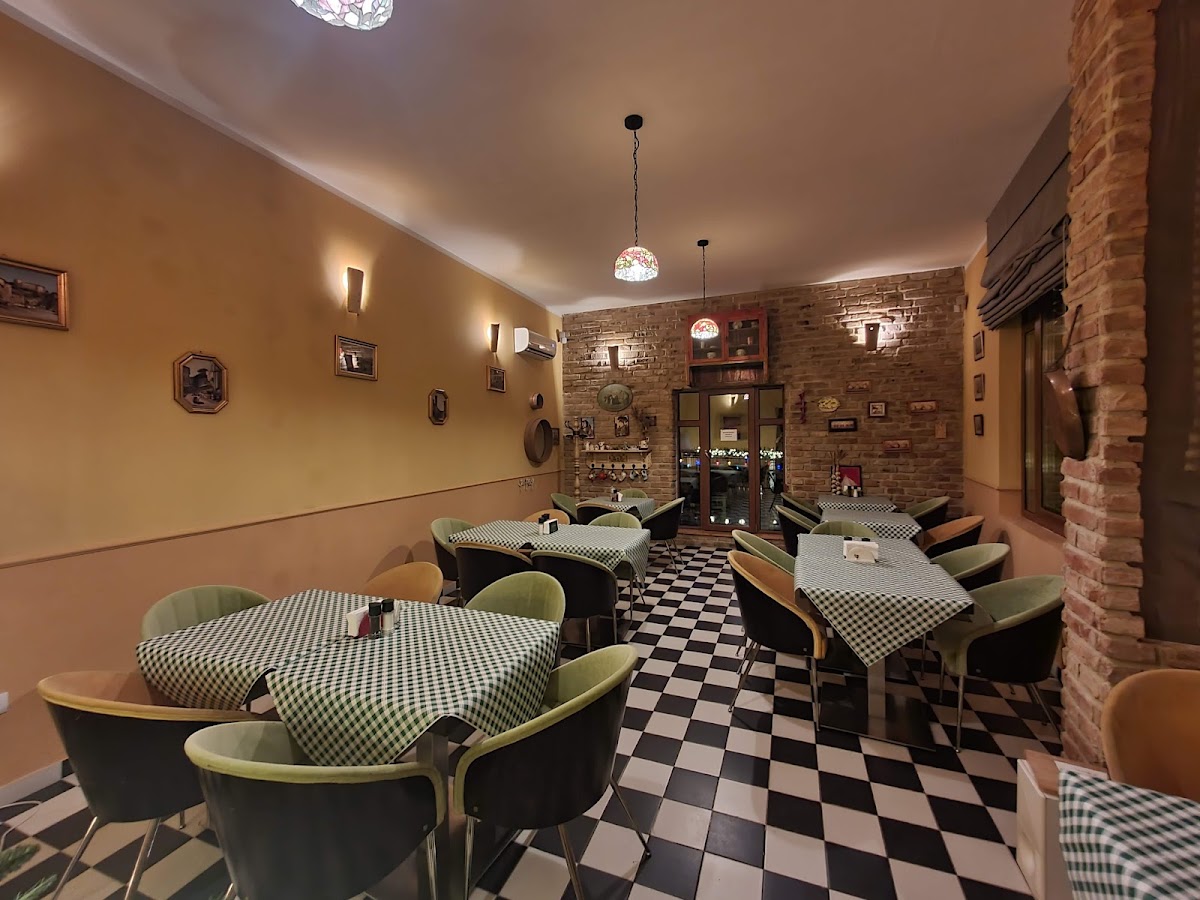 Fotografie cu Mangia-Mangia