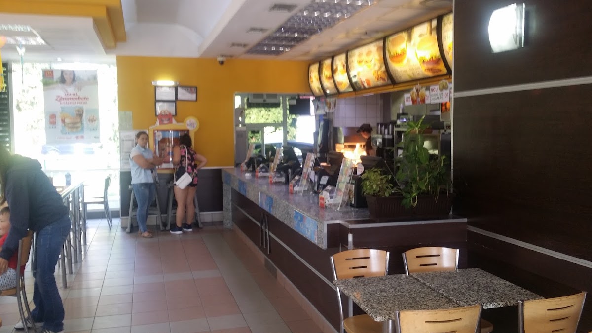 Foto von McDonald's Bacău Mărășești - Drive Thru