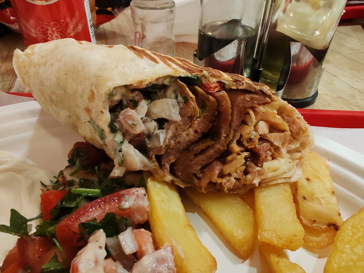 Fotografie de BABA KEBAB Orizont