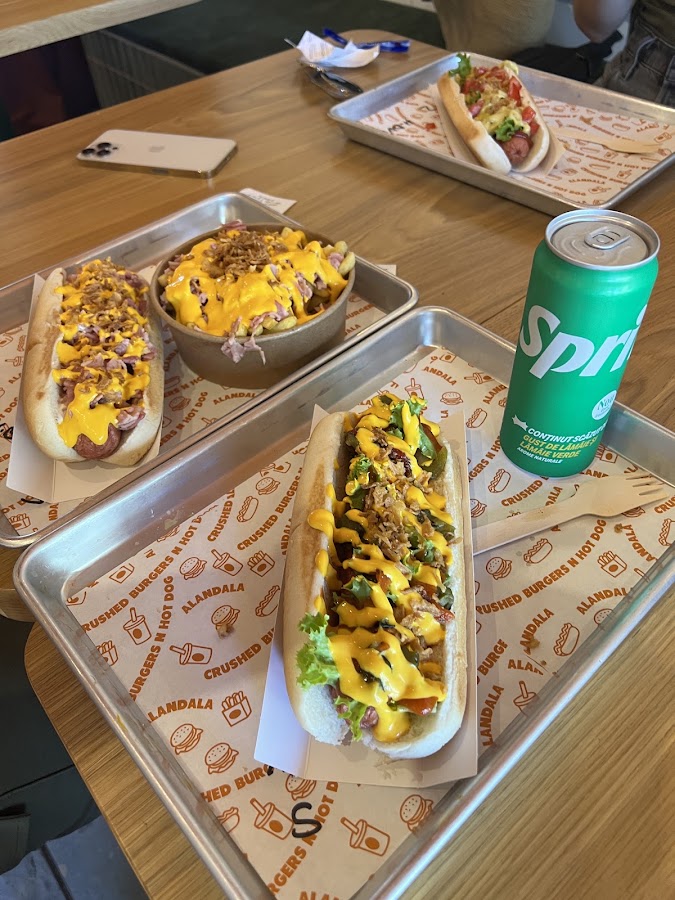 Foto di Alandala Crushed burger n hot dog