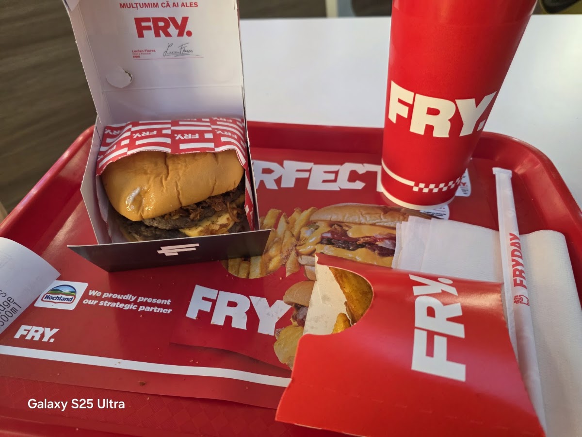 Foto von FRYDAY CITY PARK MALL CONSTANTA