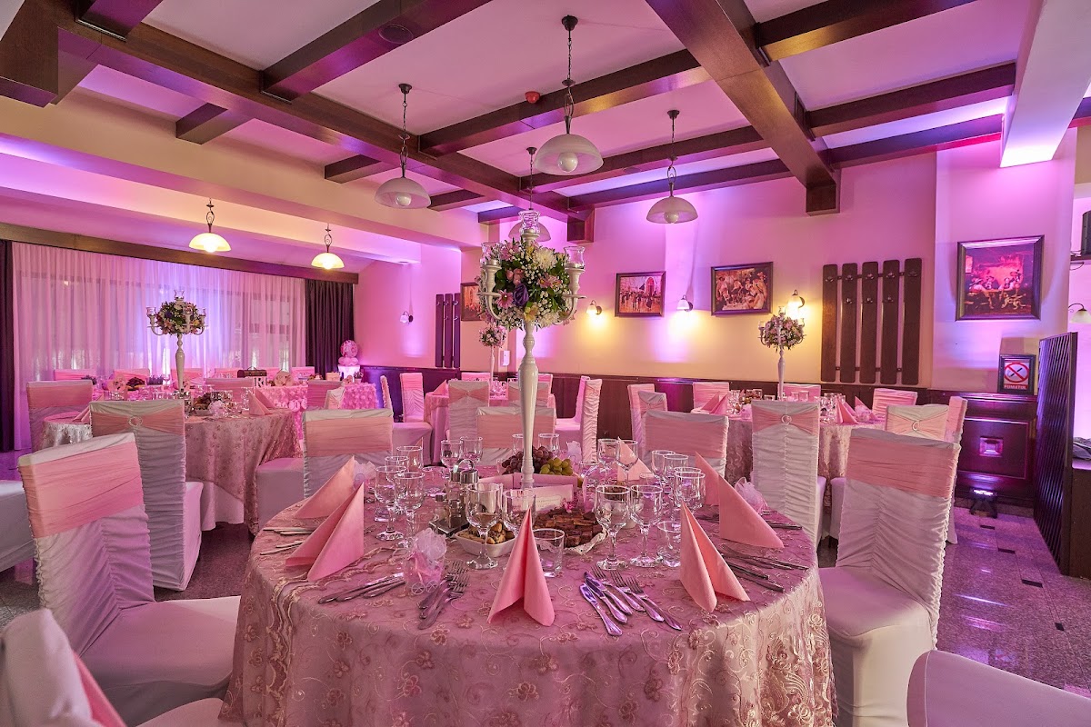 Photo de Pensiunea Margo - Cazare Bacau, Hemeiusi, Salon nunti, Restaurant
