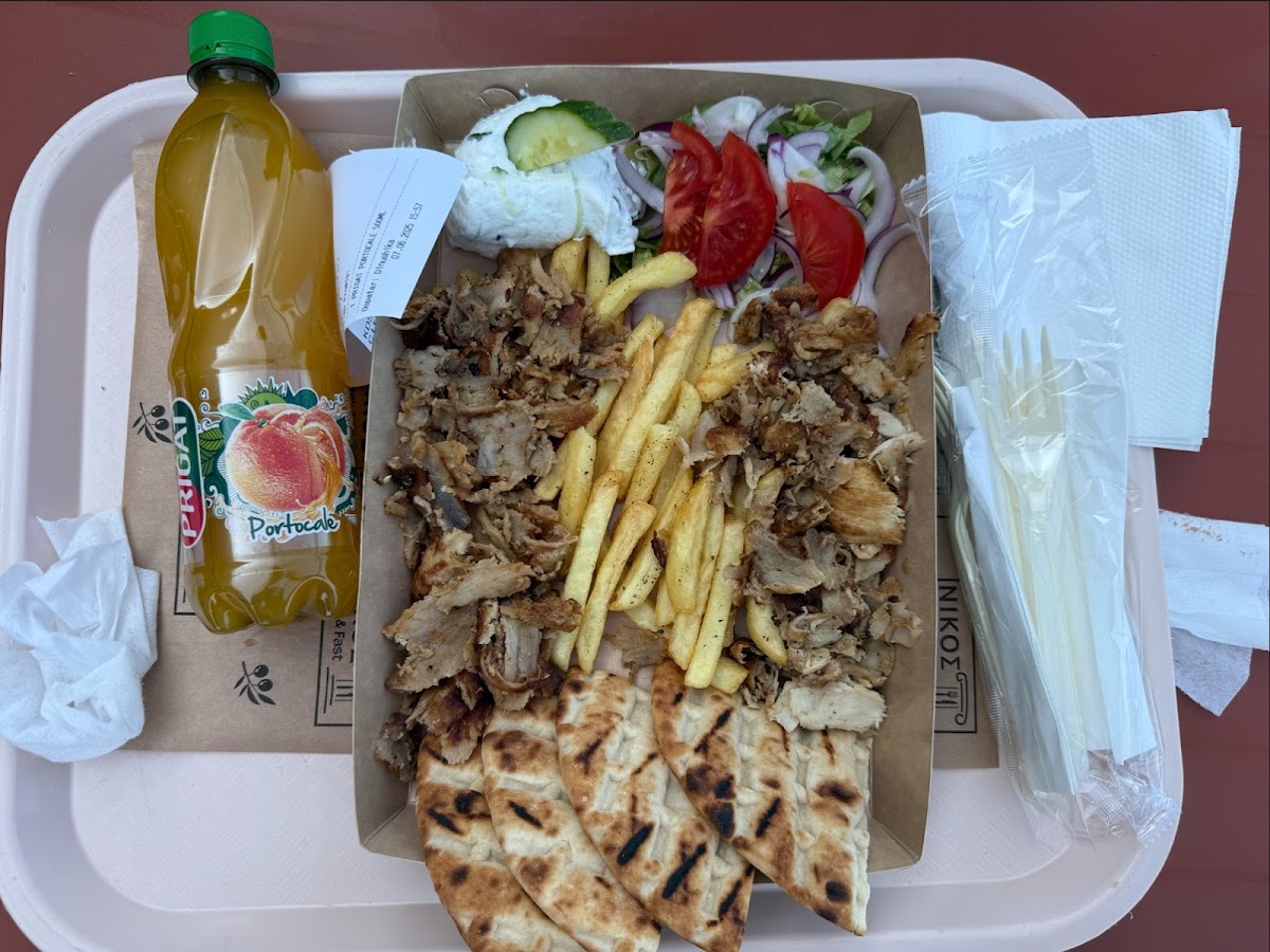 Foto von Nikos Griechisch & Schnell City Park Mall