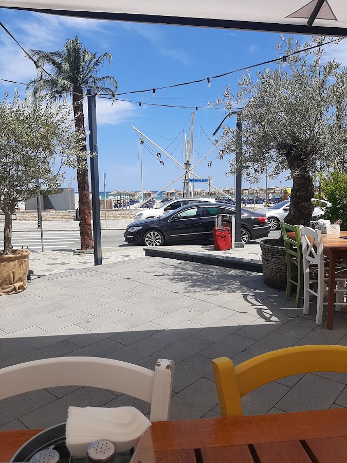 Fotografie de Nikos Greek Taverna Alezzi