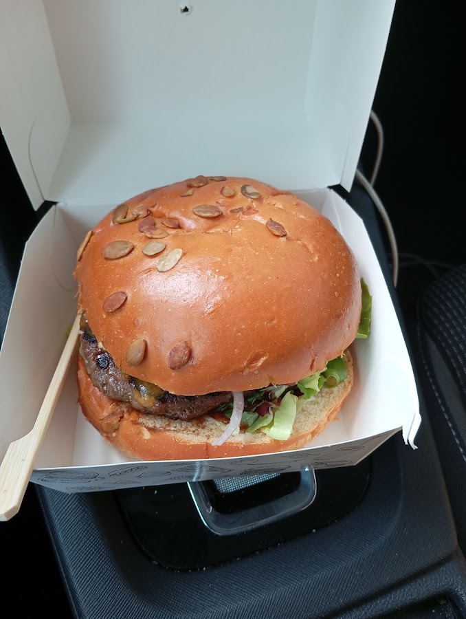 Foto von Fast Food FOARTE TARE
