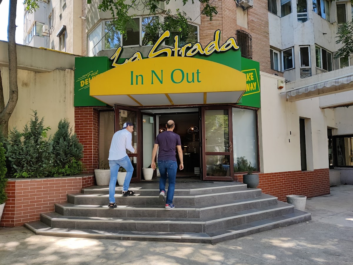 Fotografie de La Strada In-N-Out