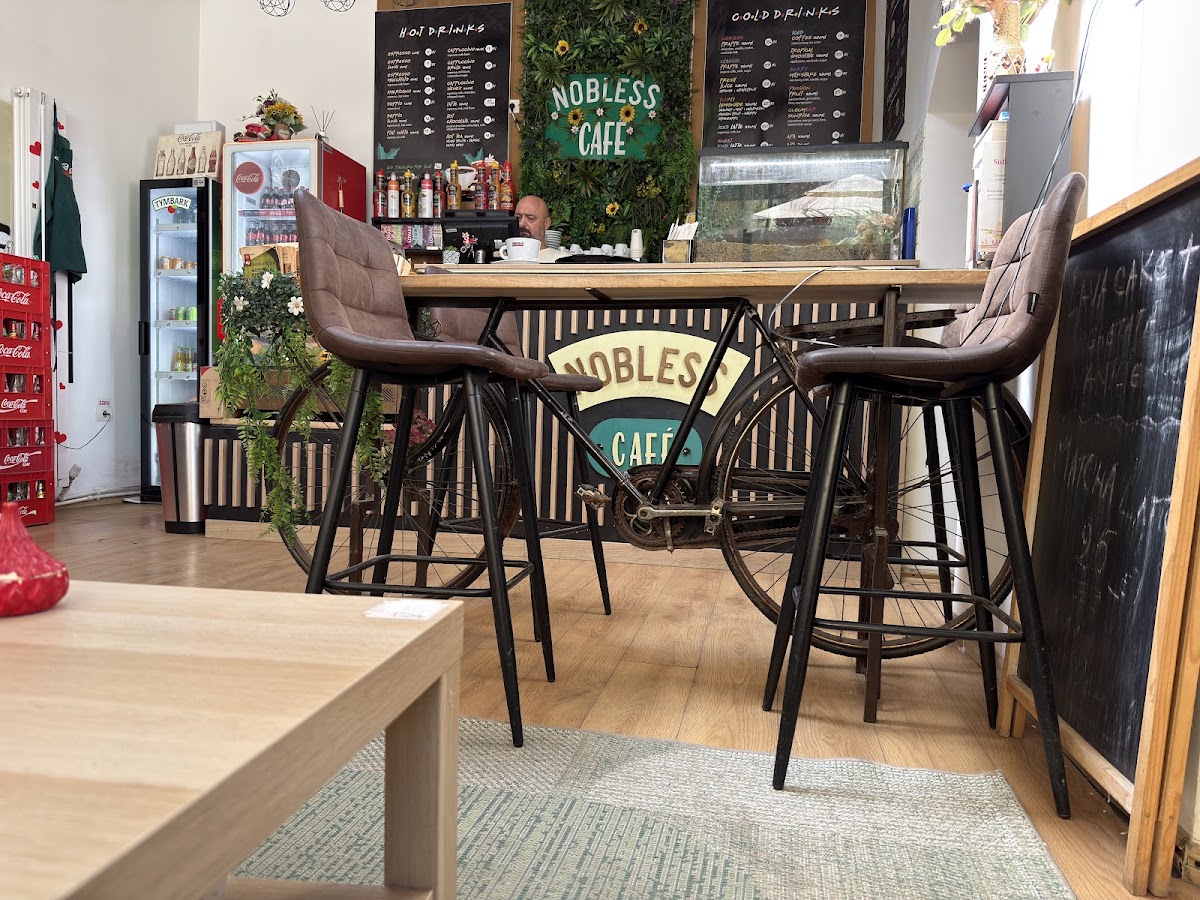 Foto von Nobless Café
